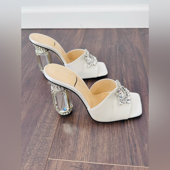NALEBE BY AMINA MEANS SATIN AURUM MULES - Picture 13 of 16